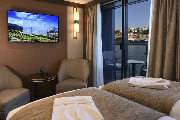 Riviera Douro Splendour - Superior Balcony 12.jpg